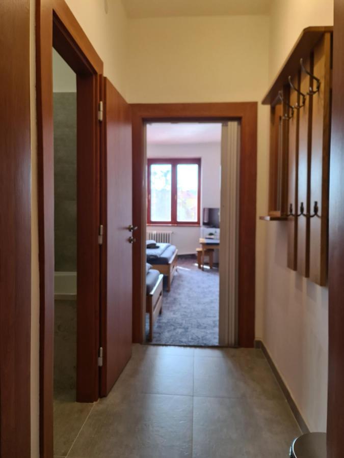 Hotel Koruna Rožnov pod Radhoštěm Extérieur photo