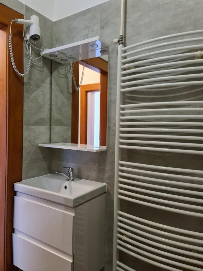 Hotel Koruna Rožnov pod Radhoštěm Extérieur photo