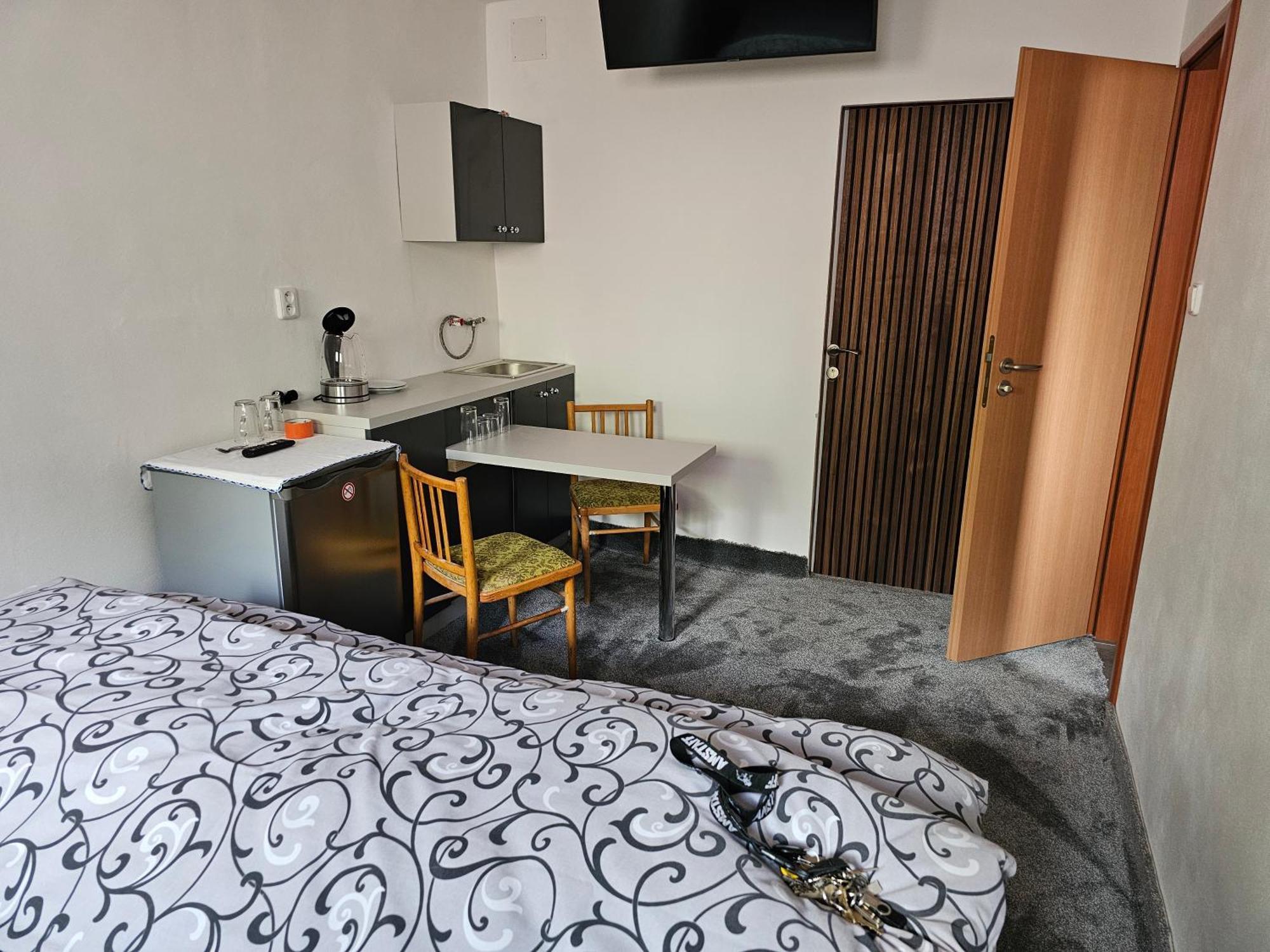 Hotel Koruna Rožnov pod Radhoštěm Extérieur photo