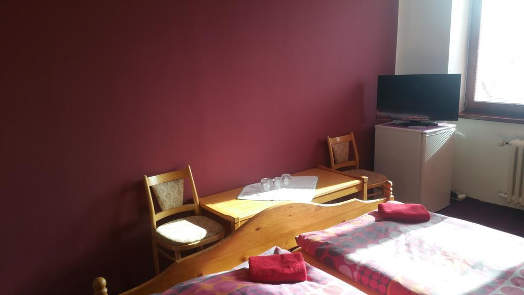 Hotel Koruna Rožnov pod Radhoštěm Chambre photo