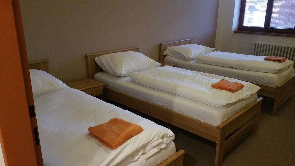 Hotel Koruna Rožnov pod Radhoštěm Chambre photo