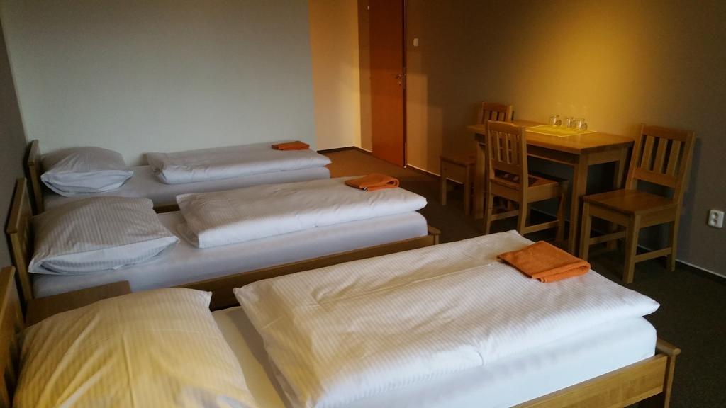 Hotel Koruna Rožnov pod Radhoštěm Chambre photo