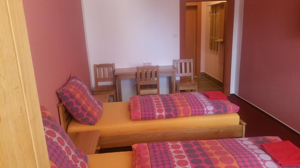Hotel Koruna Rožnov pod Radhoštěm Chambre photo