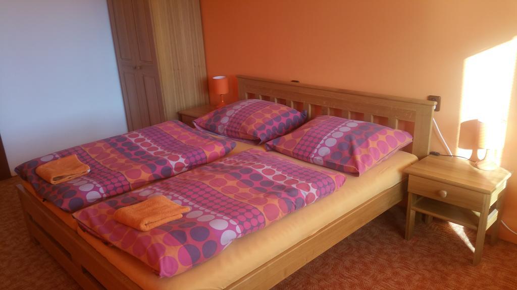 Hotel Koruna Rožnov pod Radhoštěm Chambre photo