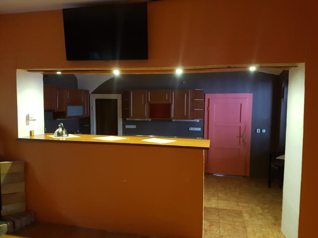 Hotel Koruna Rožnov pod Radhoštěm Extérieur photo