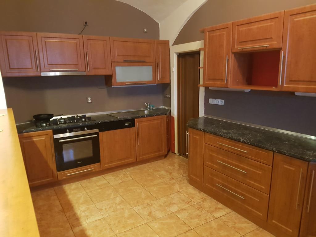 Hotel Koruna Rožnov pod Radhoštěm Extérieur photo