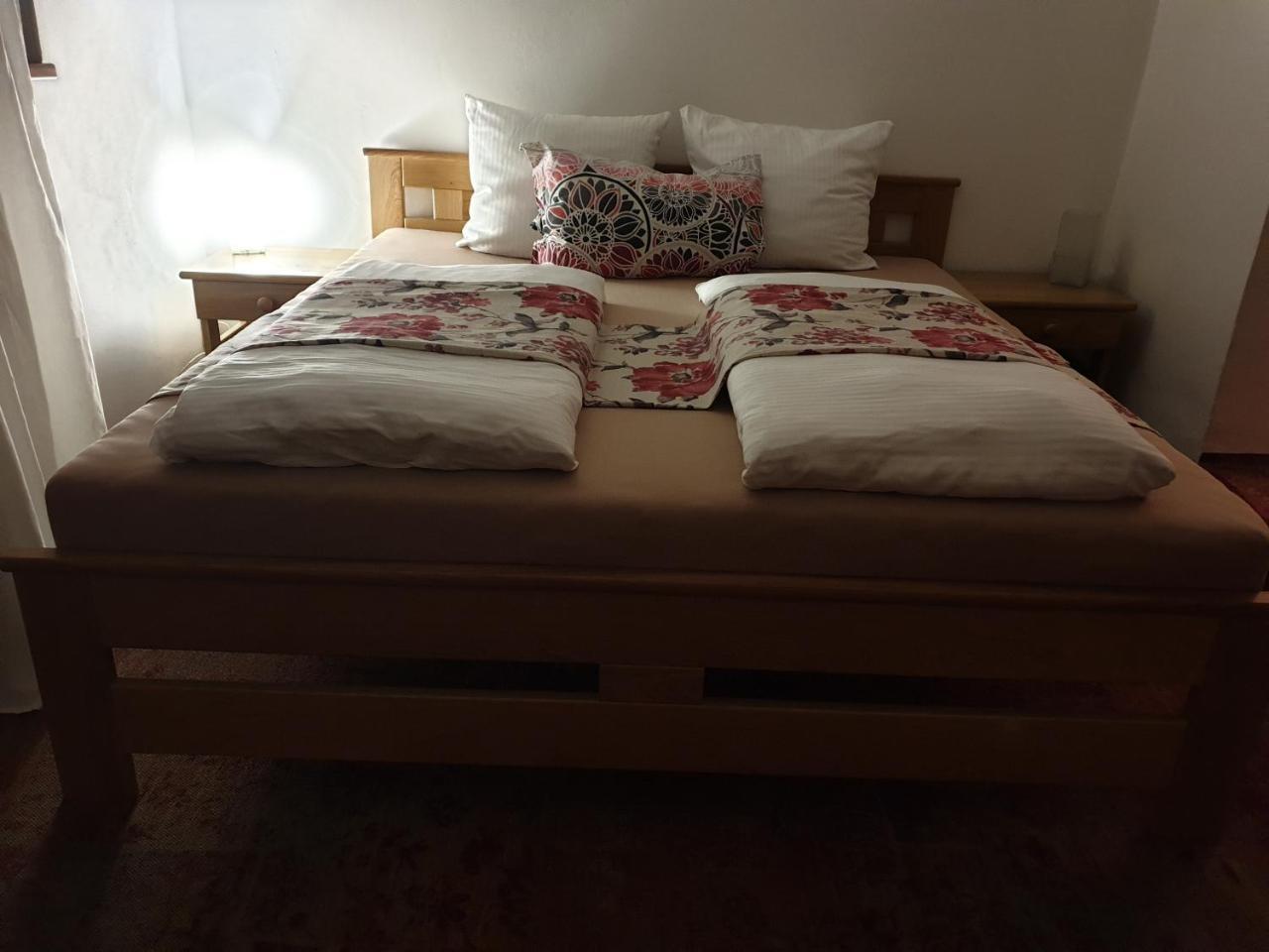 Hotel Koruna Rožnov pod Radhoštěm Extérieur photo