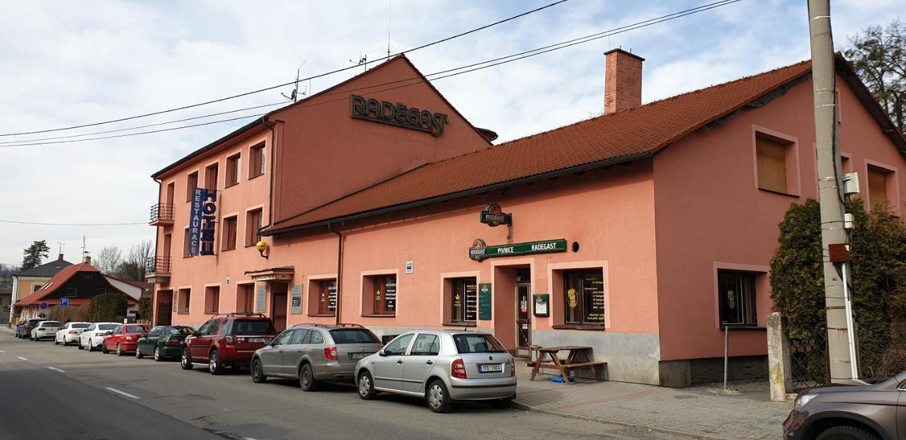 Hotel Koruna Rožnov pod Radhoštěm Extérieur photo